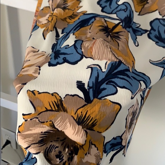 Off the shoulder dress - Picture 2 of 2